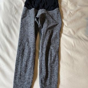 Beyond yoga cropped maternity yoga pants